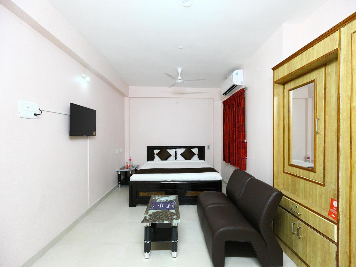 Отель Oyo 6732 Dheeran Residency Коимбатур Экстерьер фото